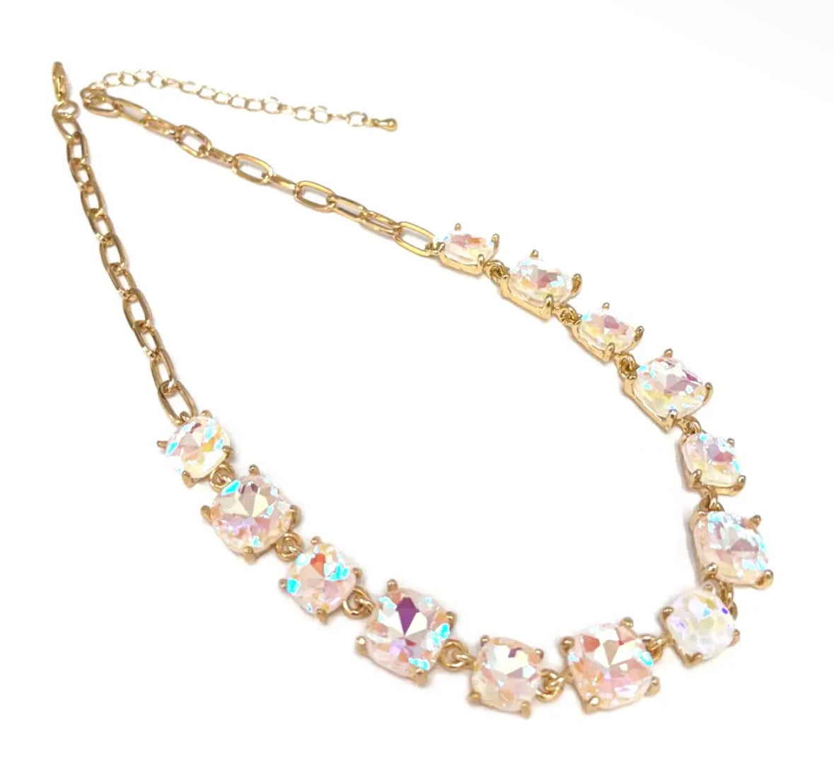 Square chain white ab